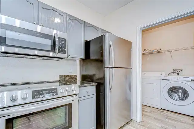 Listing Photo 10