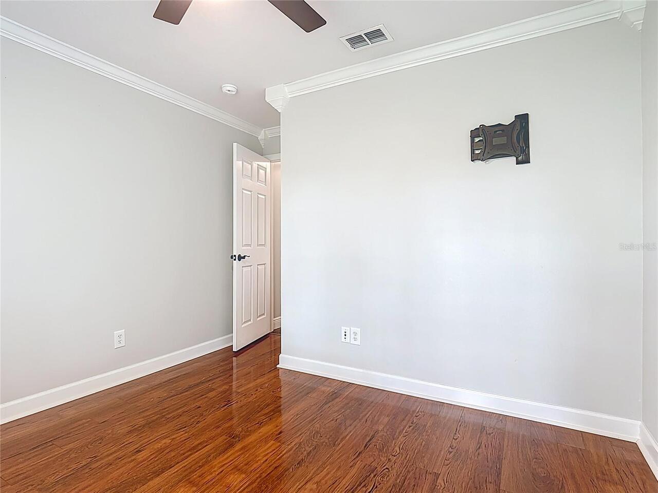 Listing Photo 37