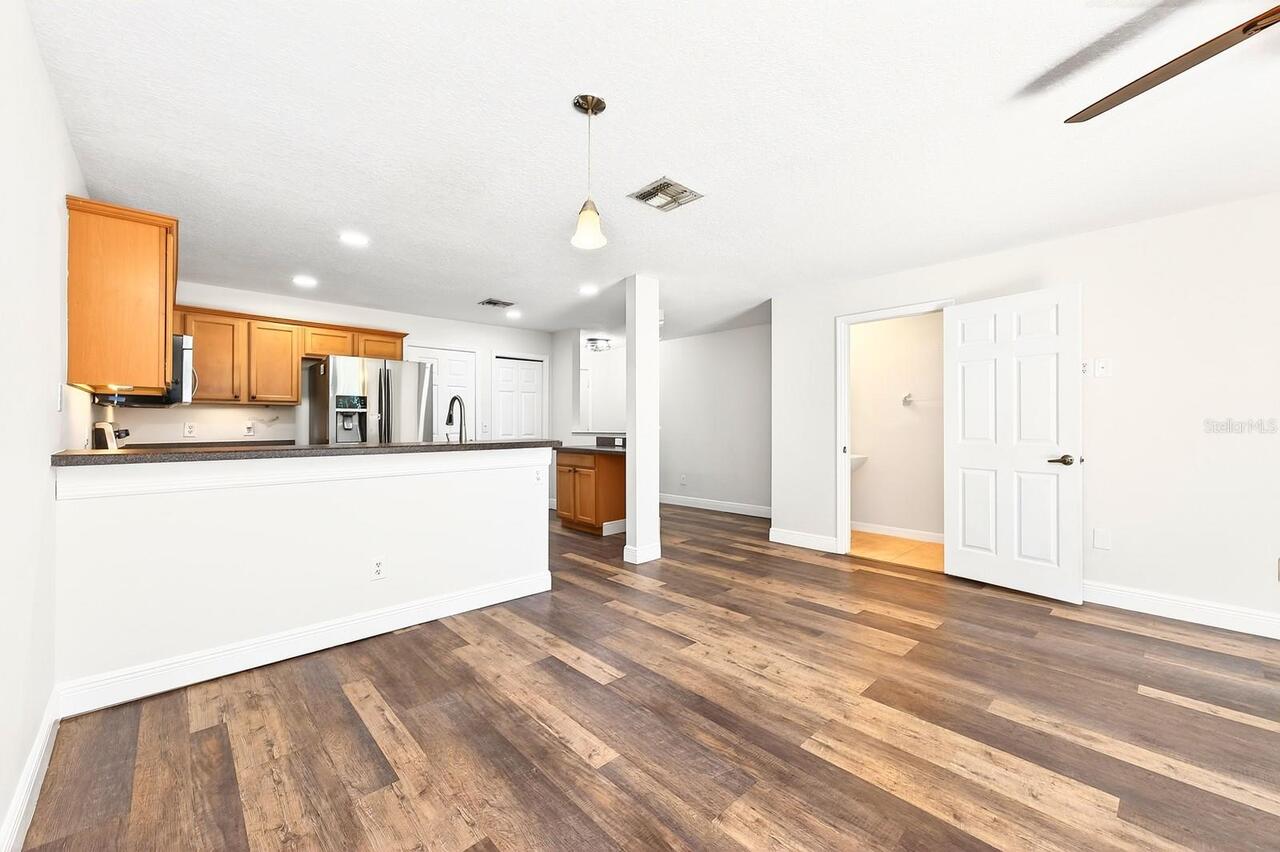 Listing Photo 9