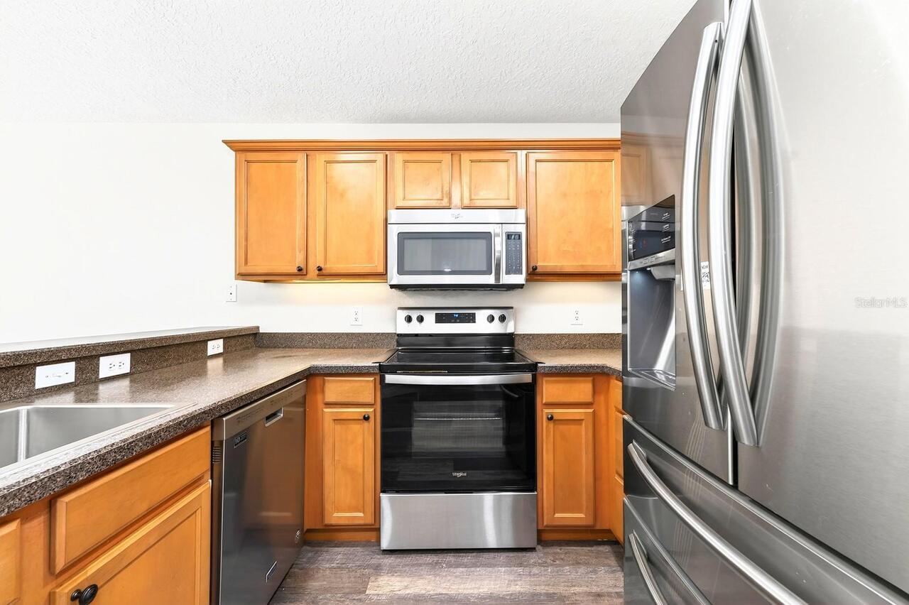 Listing Photo 11