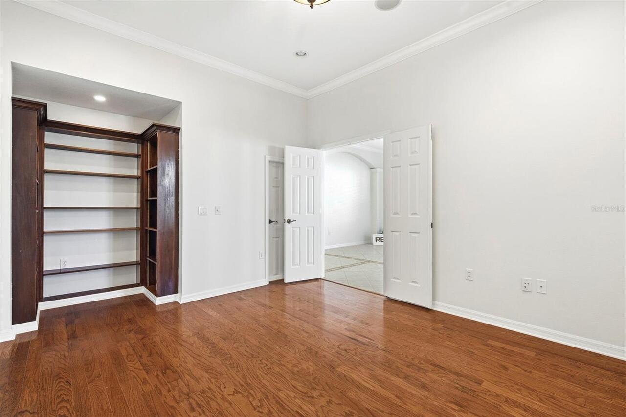 Listing Photo 14