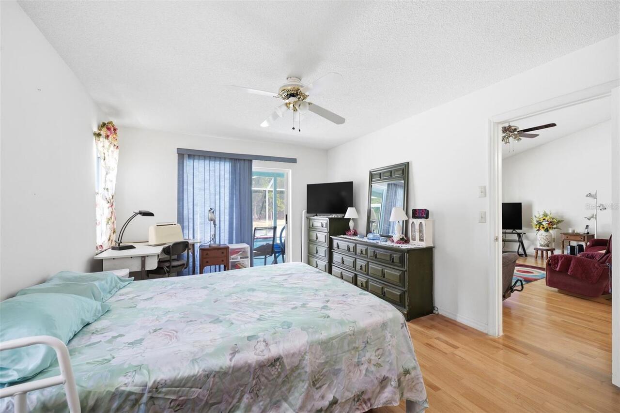 Listing Photo 18