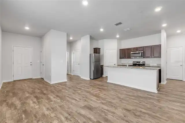 Listing Photo 7