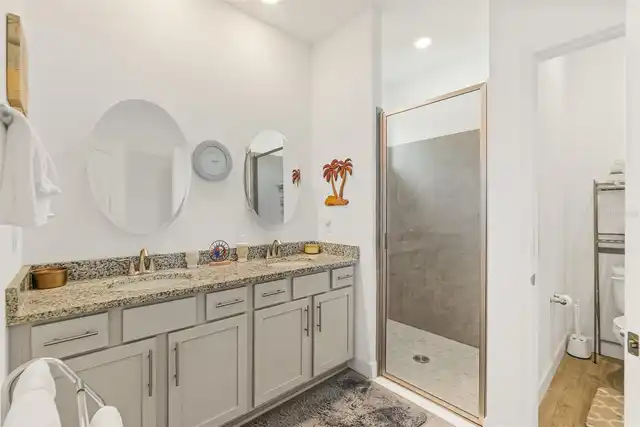 Listing Photo 19