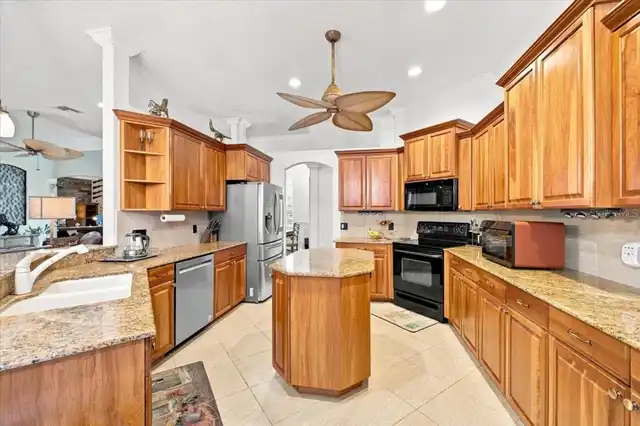 Listing Photo 17