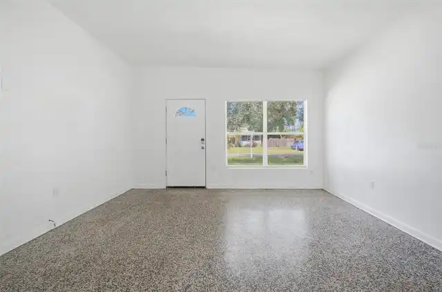 Listing Photo 7