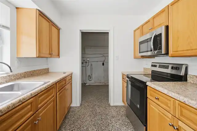 Listing Photo 9
