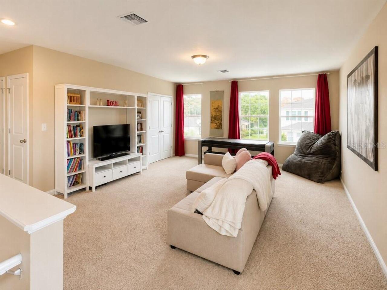 Listing Photo 12