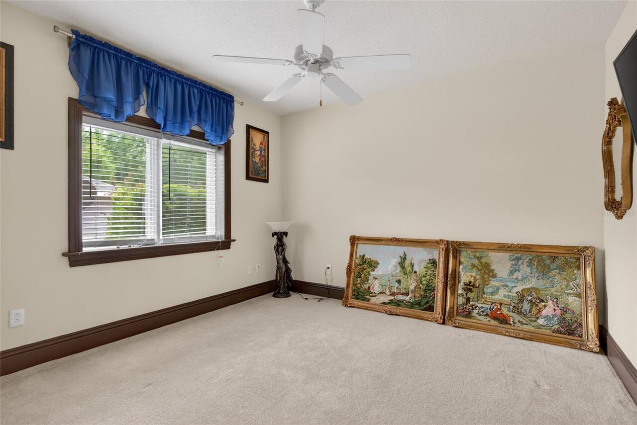 Listing Photo 23