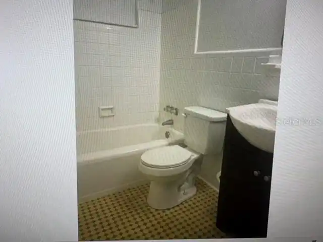Listing Photo 8