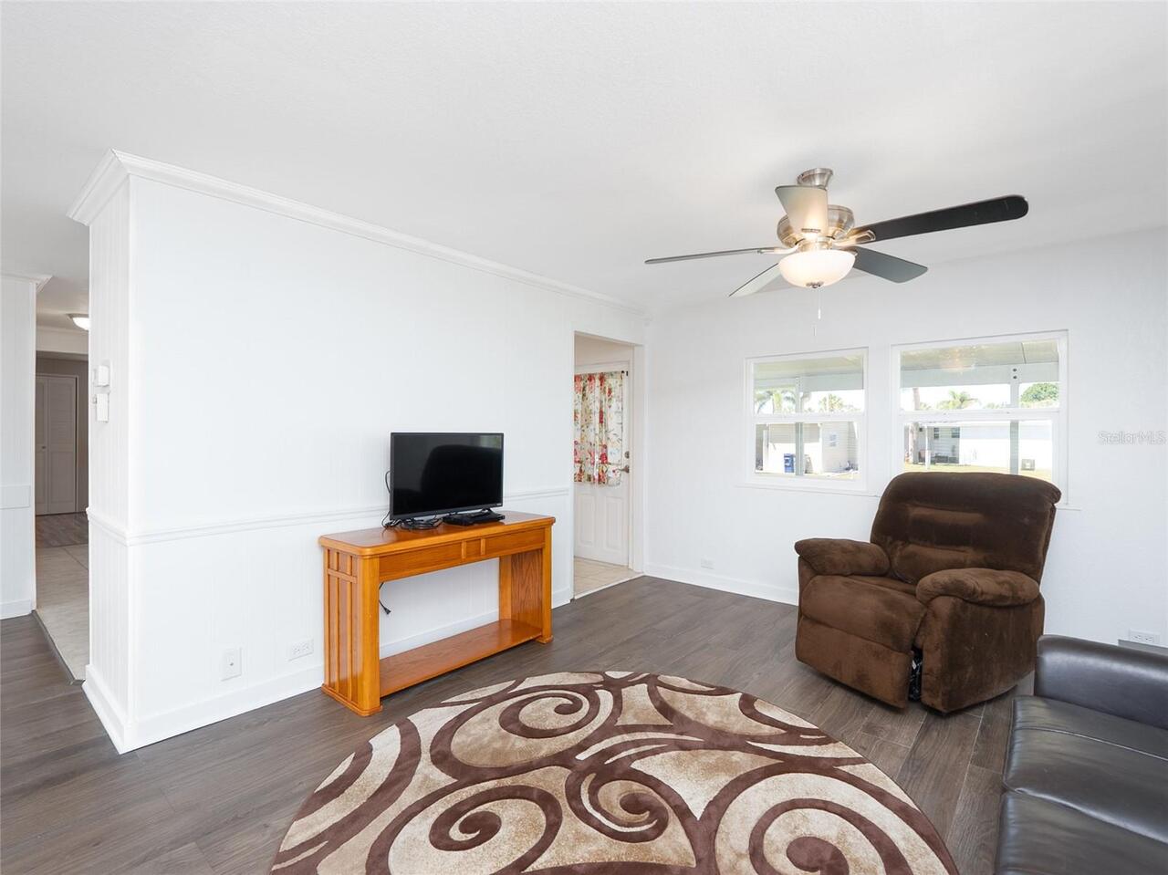 Listing Photo 10
