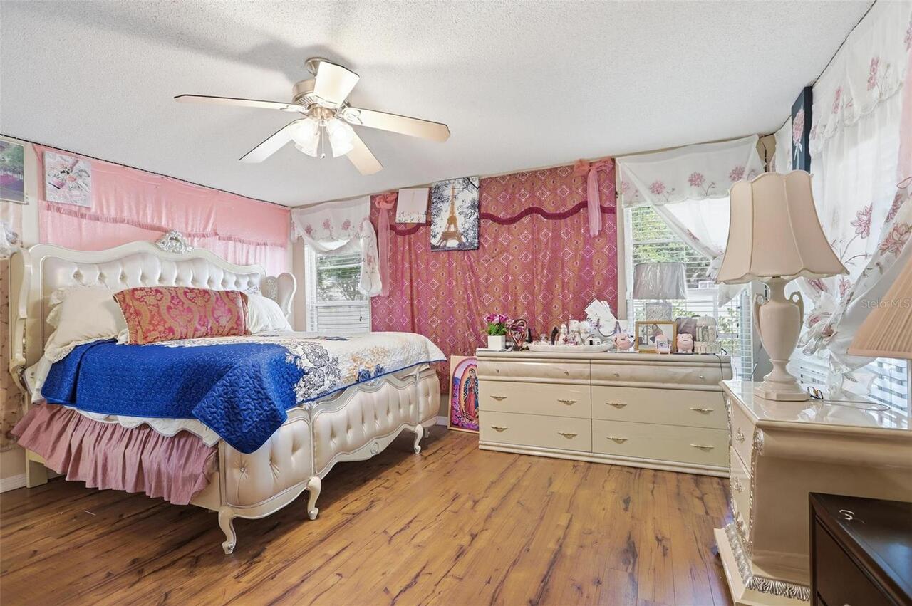 Listing Photo 17