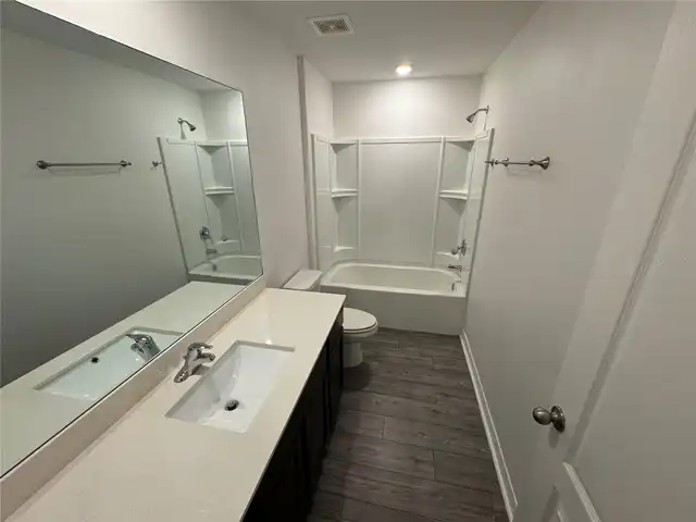 Listing Photo 11