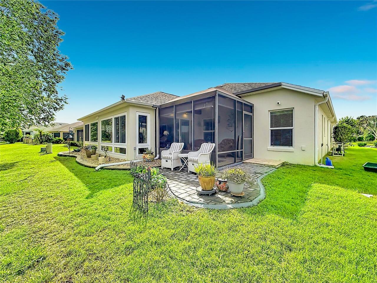 Listing Photo 11