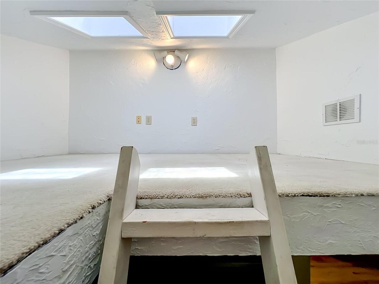 Listing Photo 43