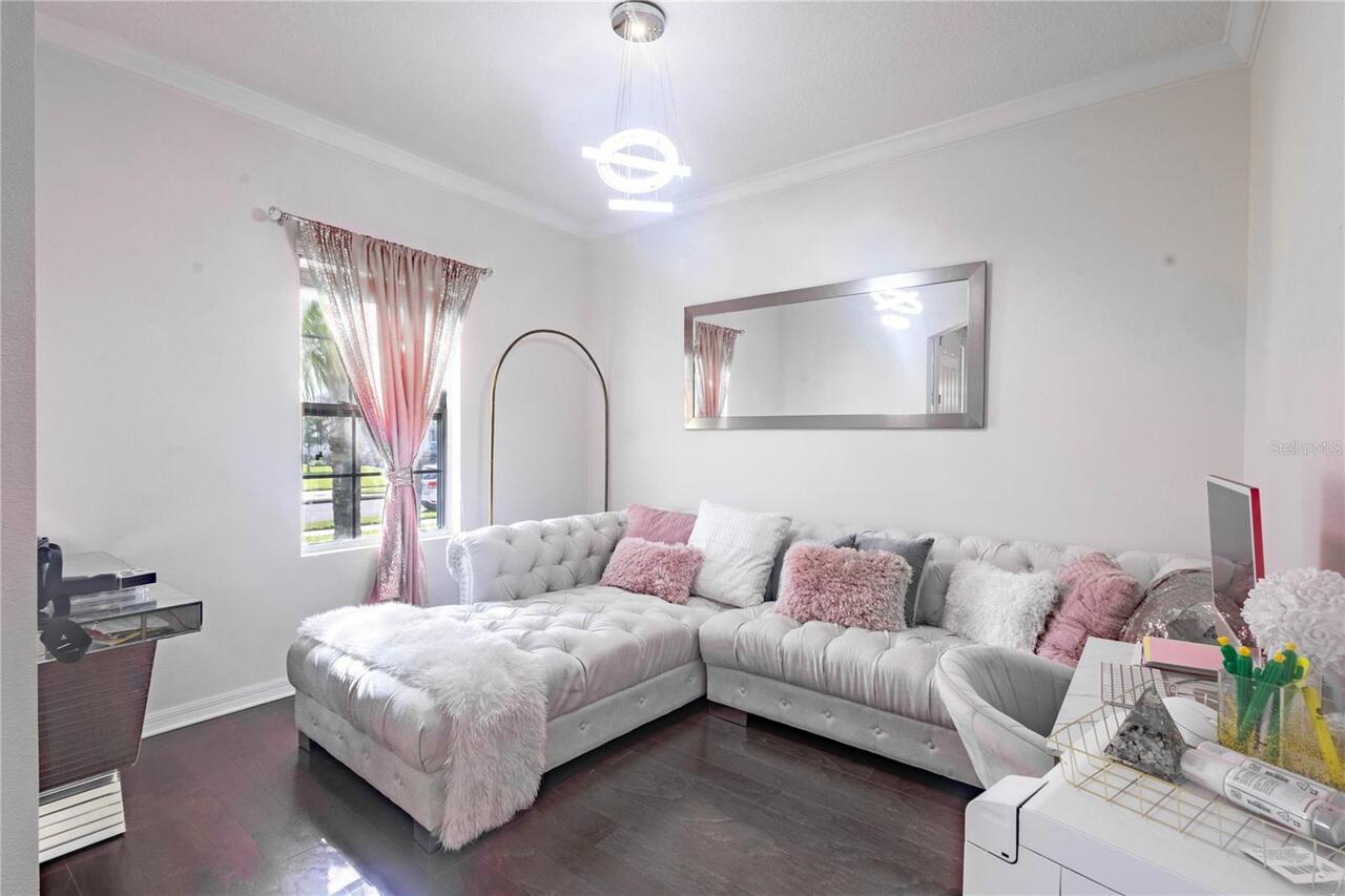 Listing Photo 12