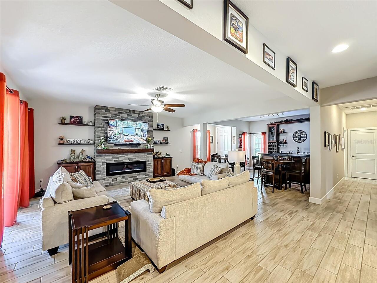 Listing Photo 17