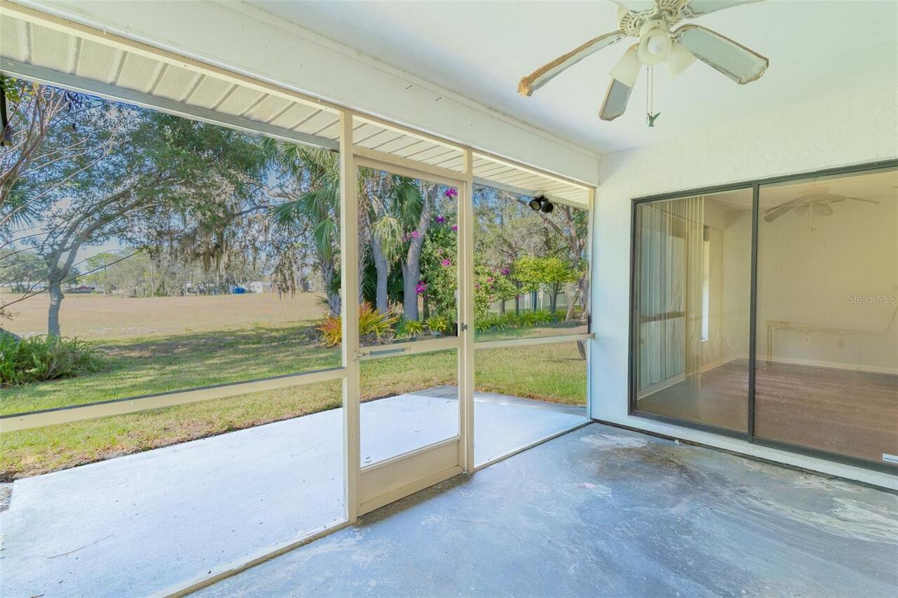 Listing Photo 12