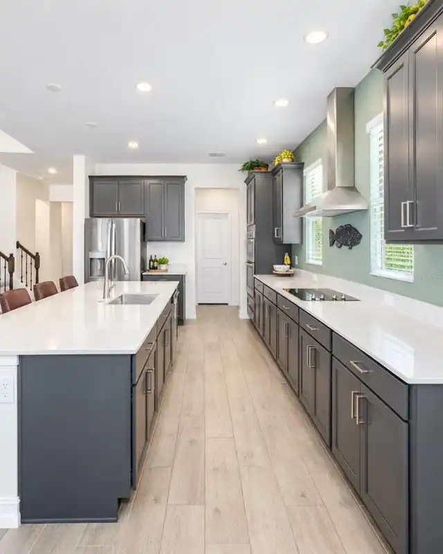 Listing Photo 8