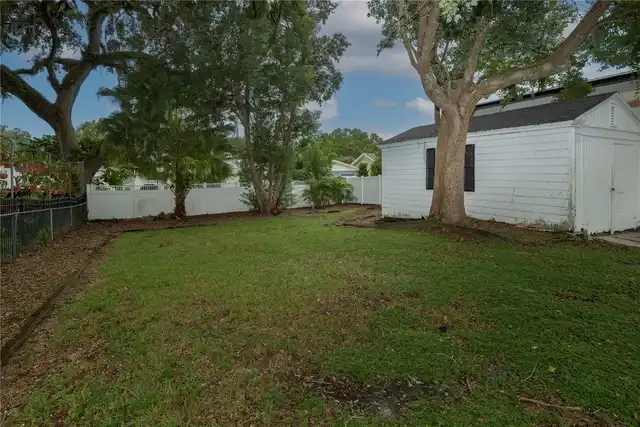 Listing Photo 16