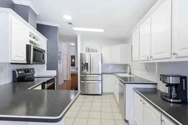Listing Photo 15