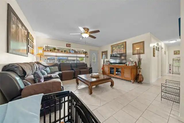 Listing Photo 9