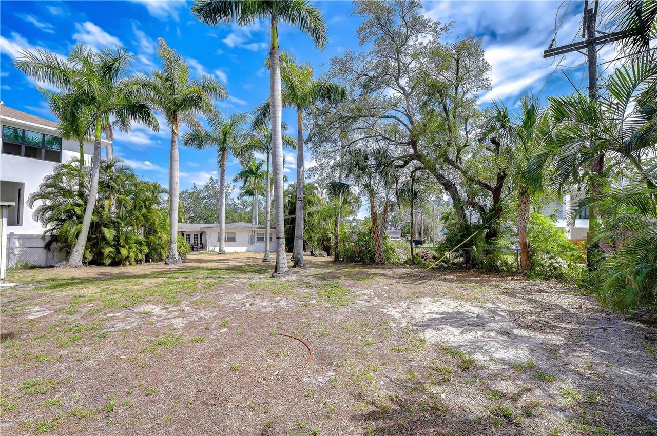 Listing Photo 9