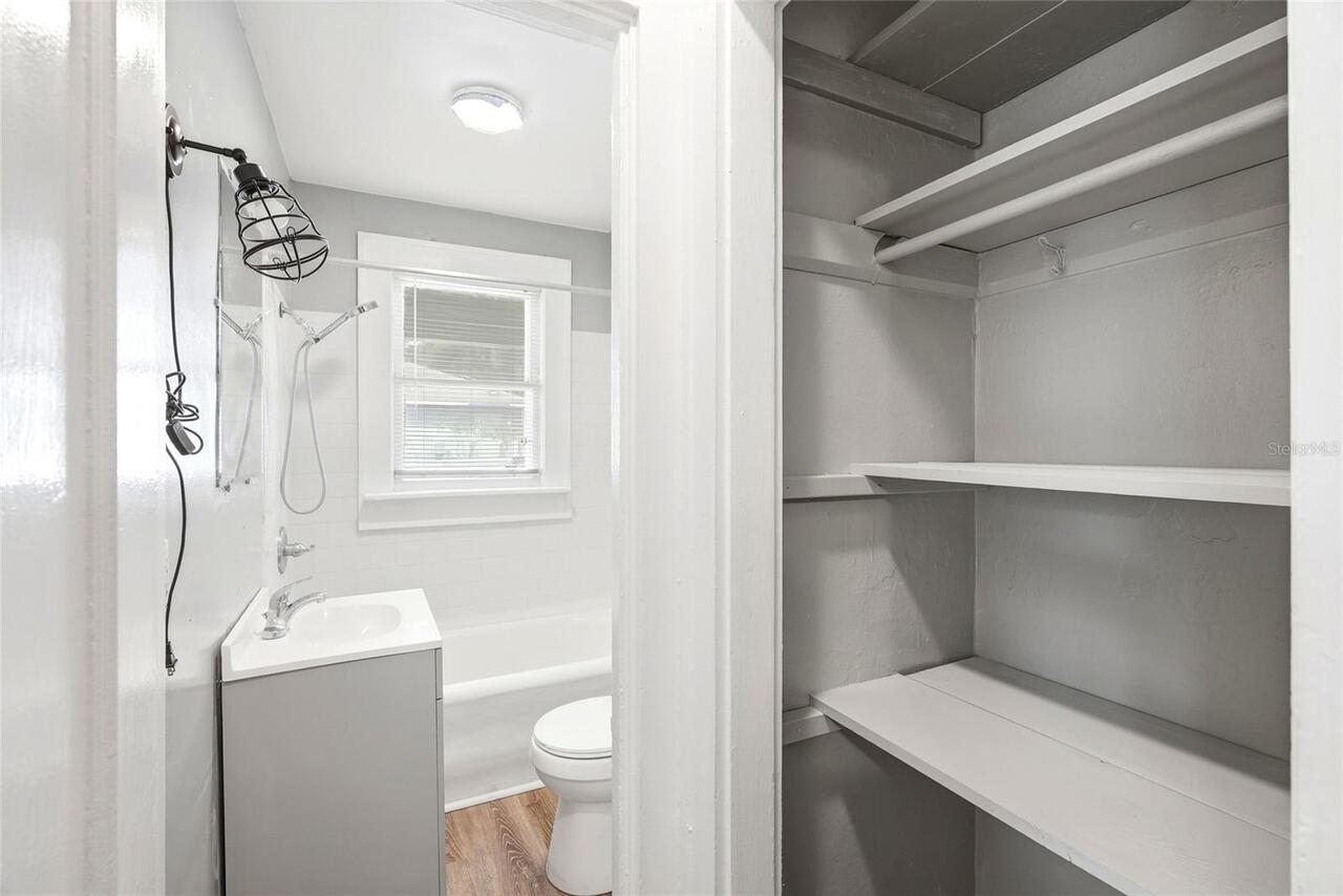Listing Photo 12