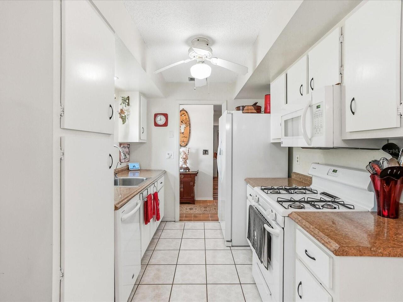 Listing Photo 14