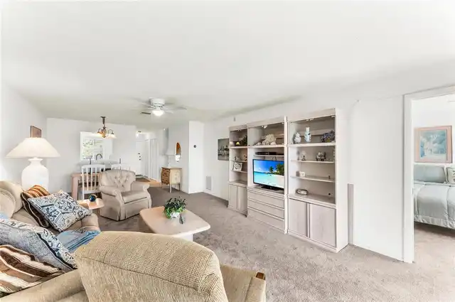 Listing Photo 11