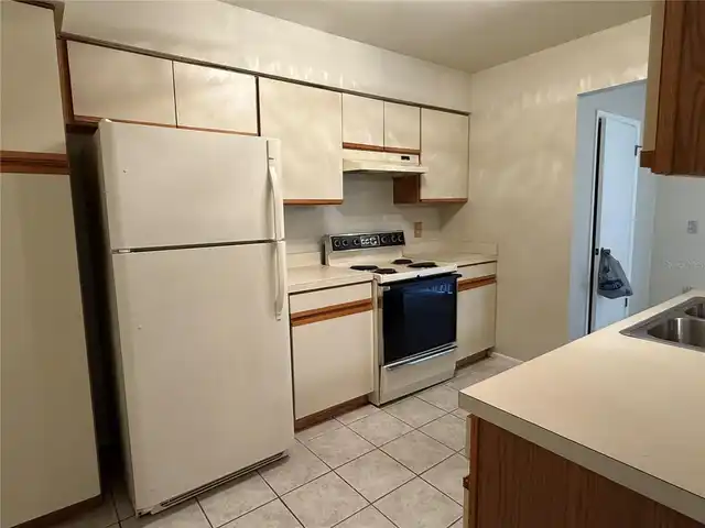 Listing Photo 9