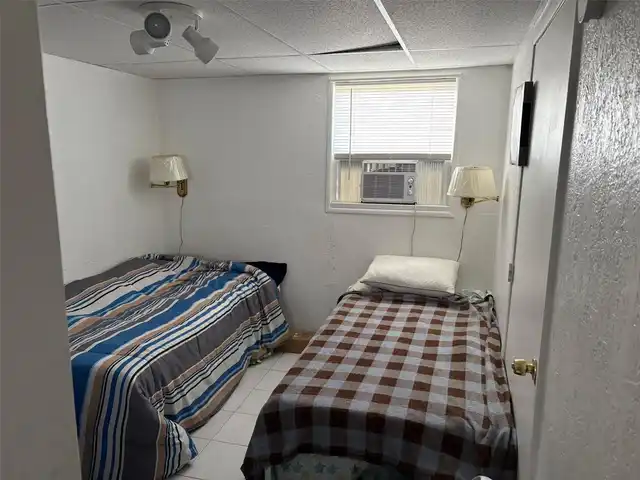 Listing Photo 11