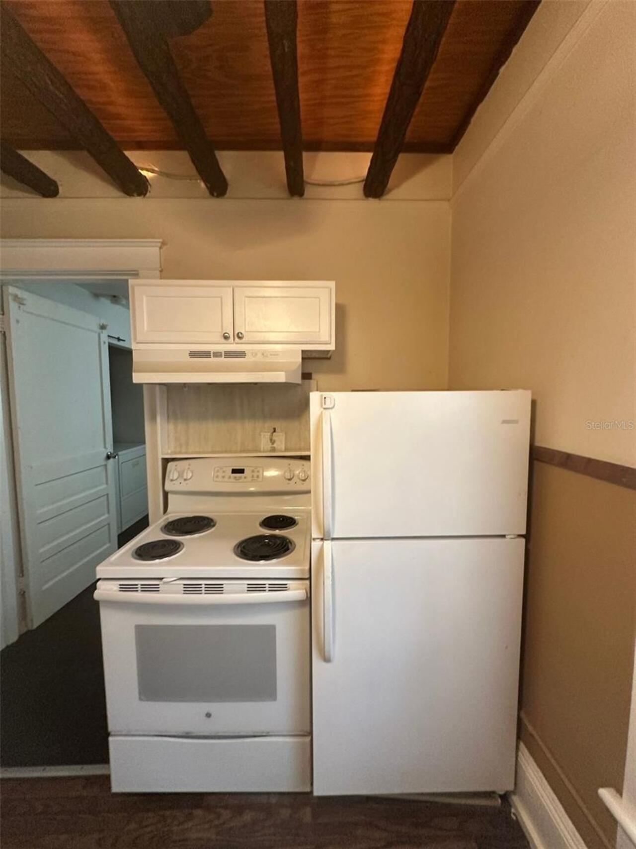Listing Photo 10