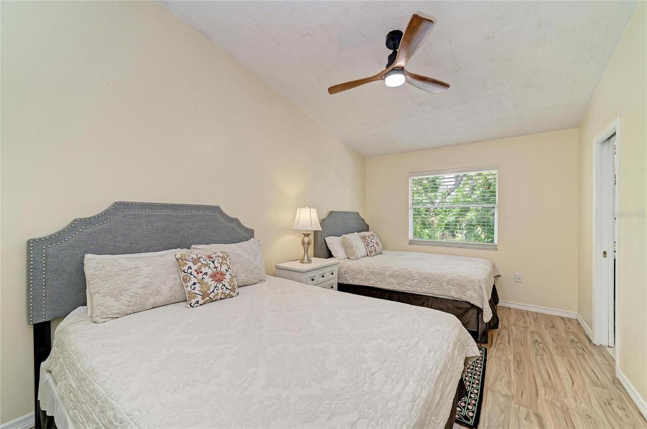 Listing Photo 34