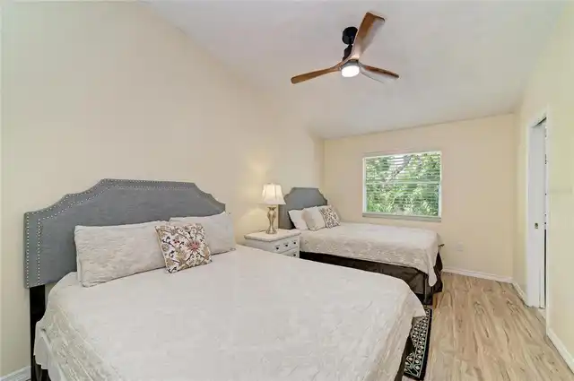 Listing Photo 34