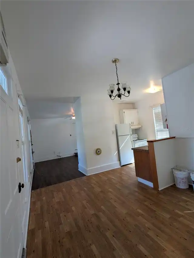 Listing Photo 8