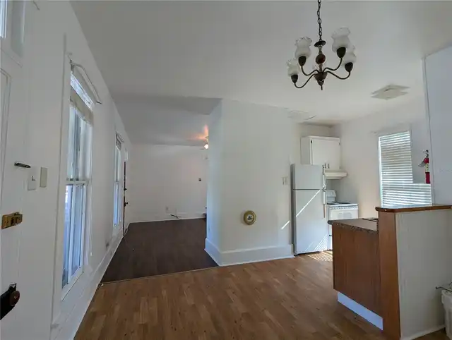 Listing Photo 14