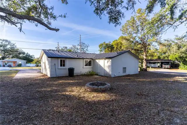 Listing Photo 6