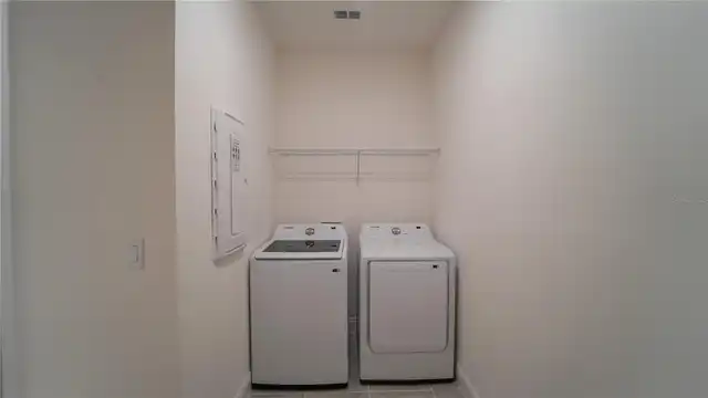 Listing Photo 12