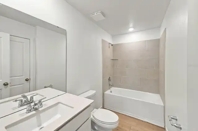 Listing Photo 12