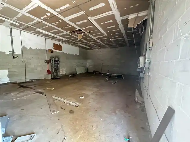 Listing Photo 16