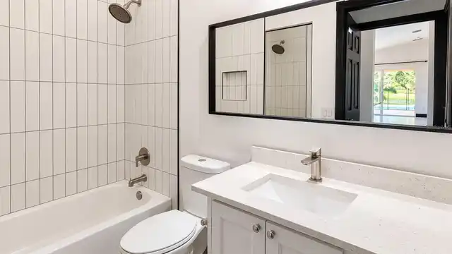 Listing Photo 14