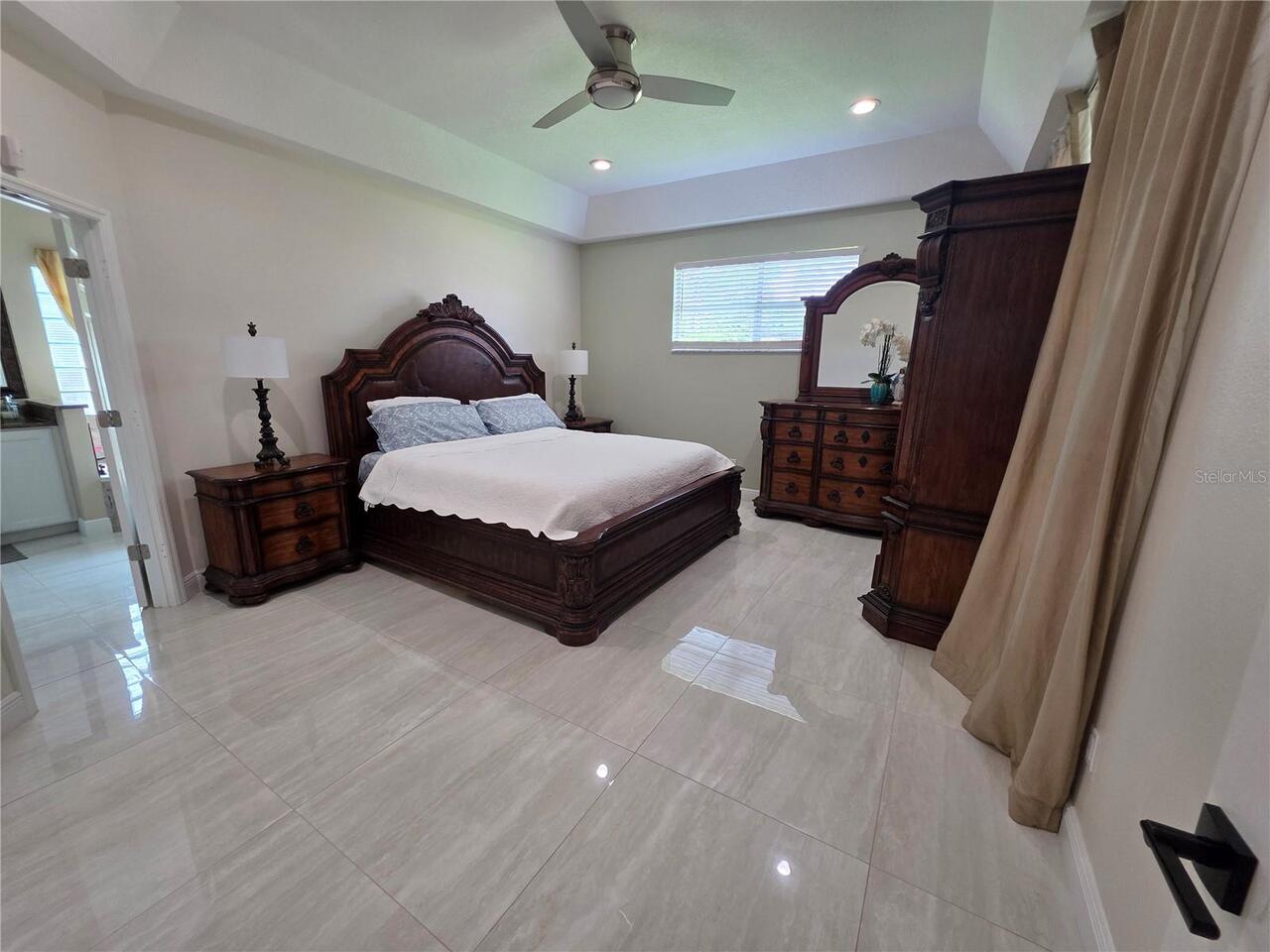 Listing Photo 10