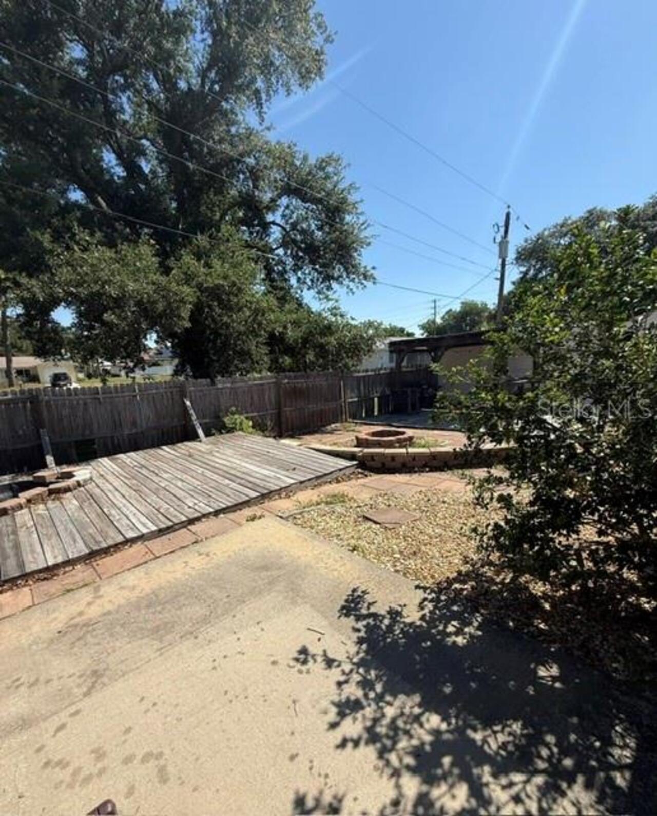 Listing Photo 12