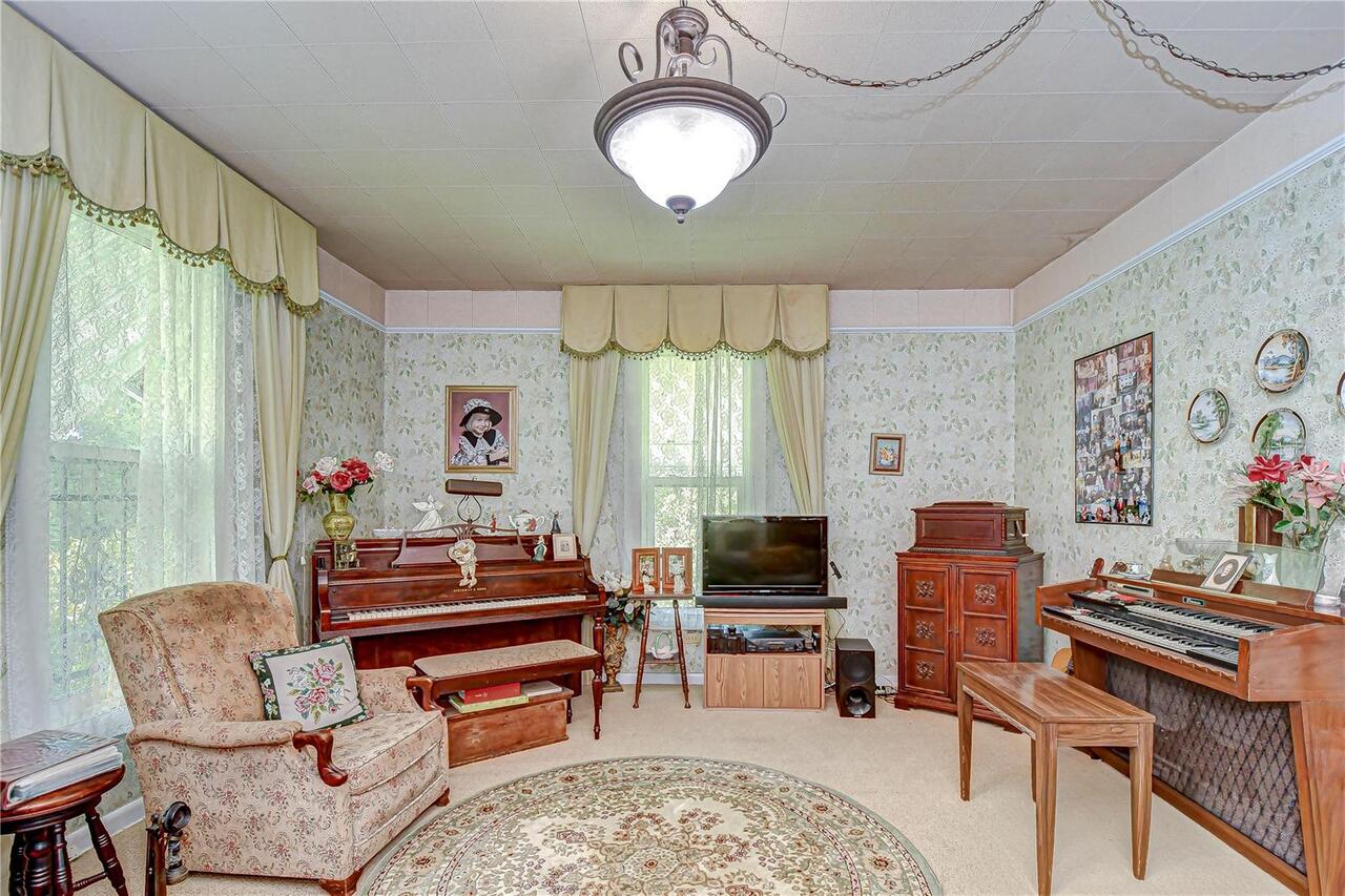 Listing Photo 16