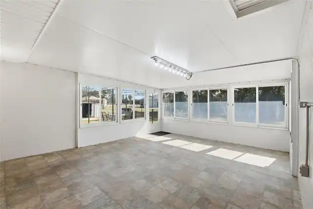 Listing Photo 23