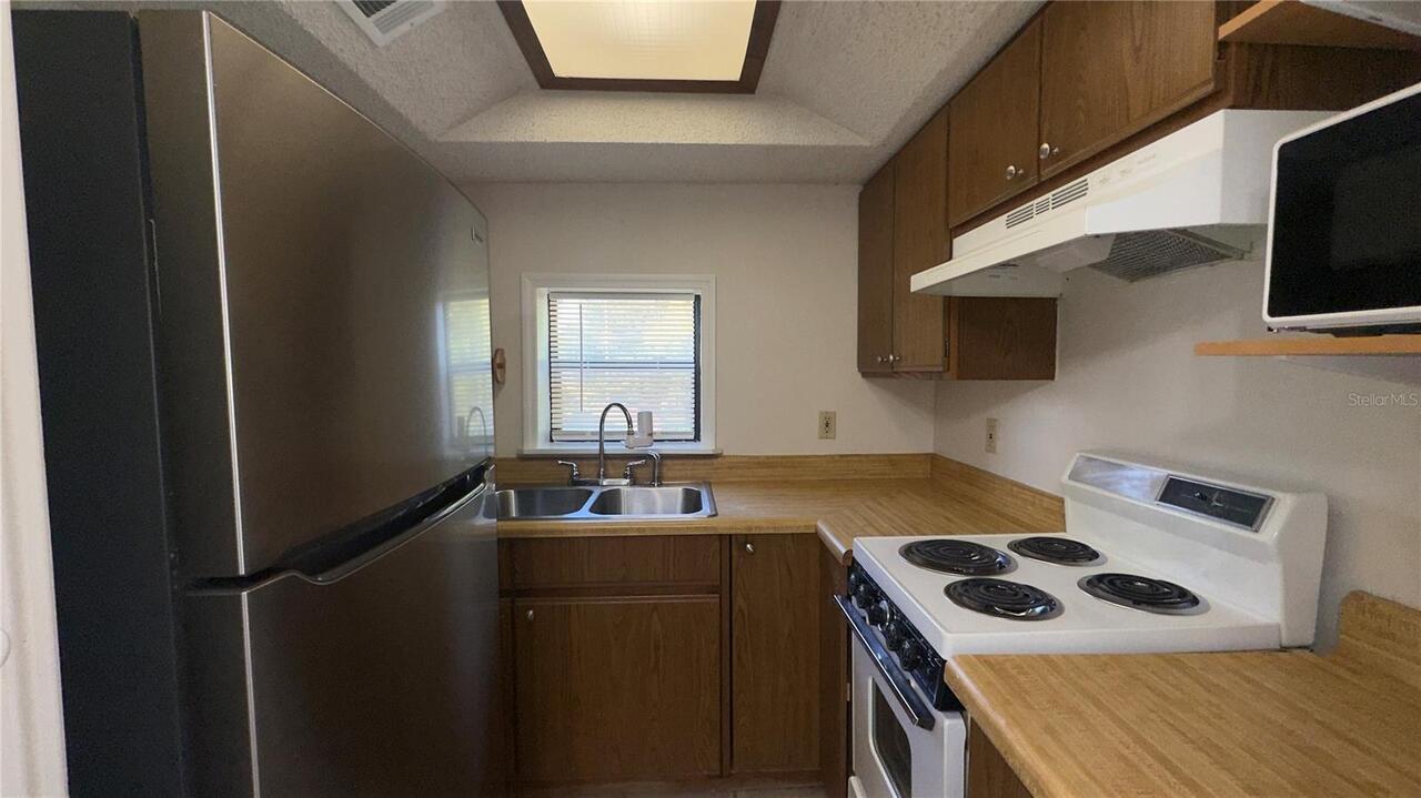 Listing Photo 8