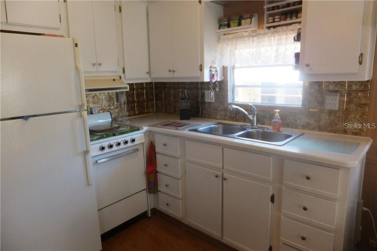 Listing Photo 6