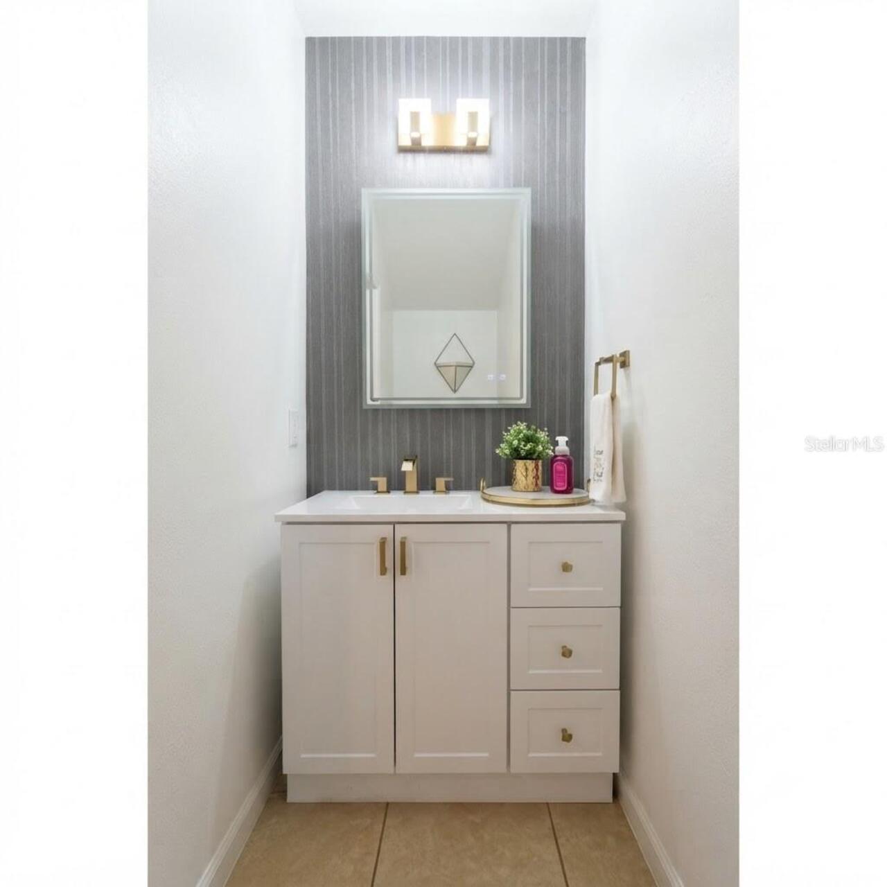 Listing Photo 11