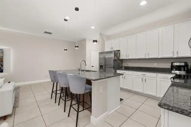Listing Photo 18